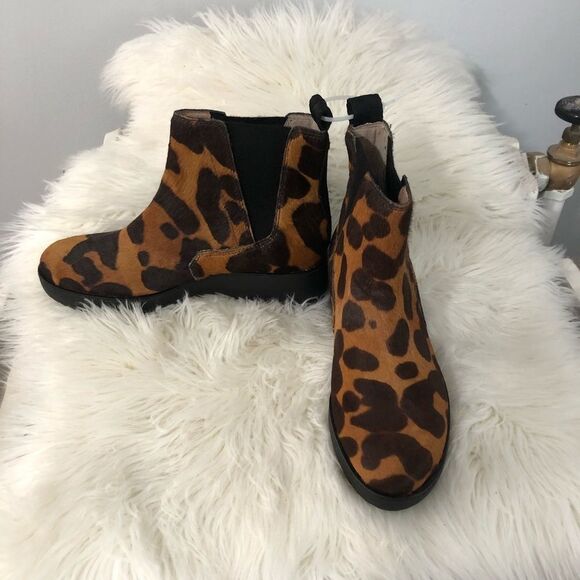 LOUISE ET CIE Zareb cow hide Platform Bootie - Picture 4 of 11